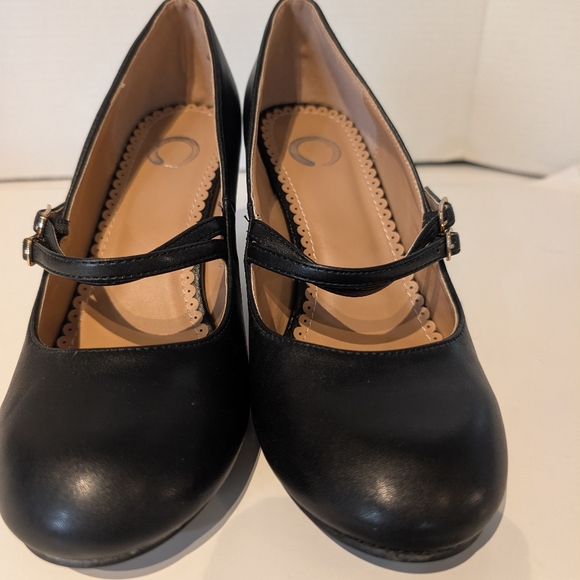 Journee Collection Black Mary Jane Heels Sz.8 "WINDY" - Picture 9 of 13